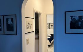 Capri Design Room